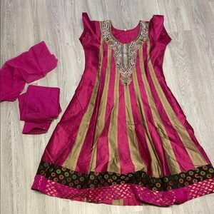 Elegant Pink and Gold Salwar